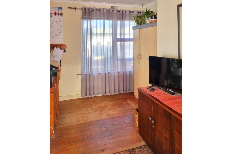 4 Bedroom Property for Sale in Buffalo Bay Western Cape